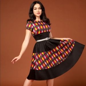 Pinup Couture Amanda dress in Red House Harlequin, size Large